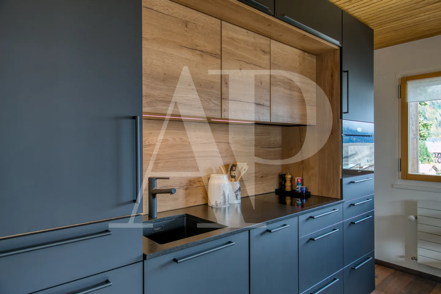 Charming Apartment with Alpine Views - Photo 21 of 34