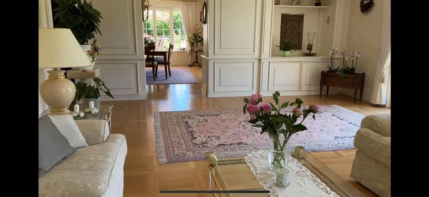 Elegant Villa Near Lausanne - Photo 4 of 6