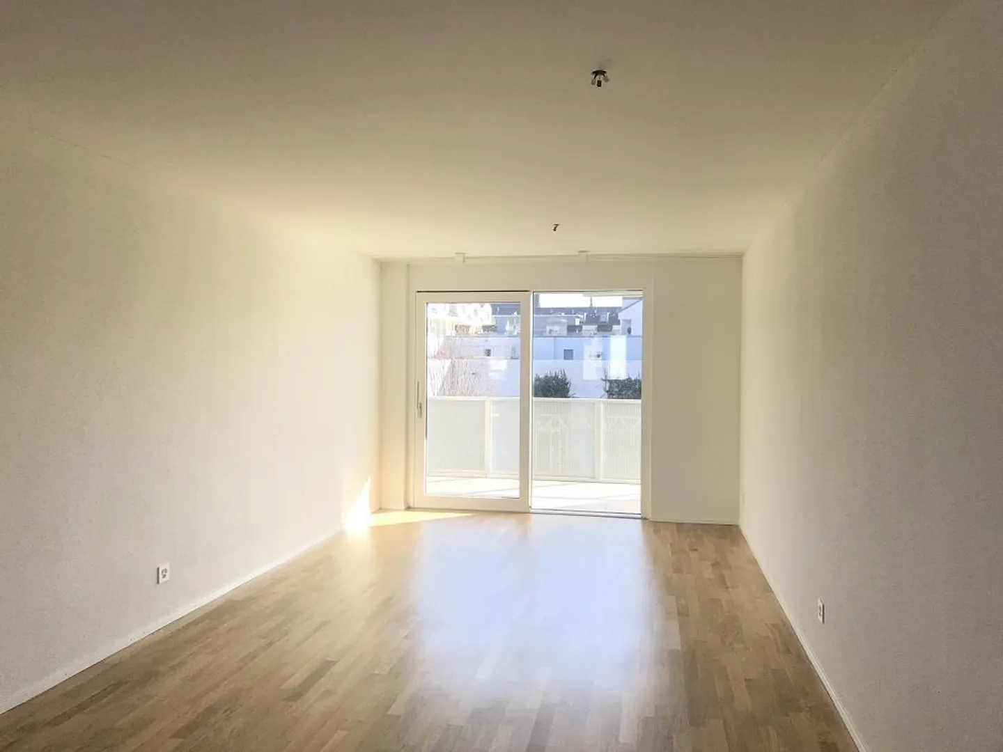 2 1/2-Zimmer-Wohnung mit schönem Sitzplatz - Foto 3 von 6
