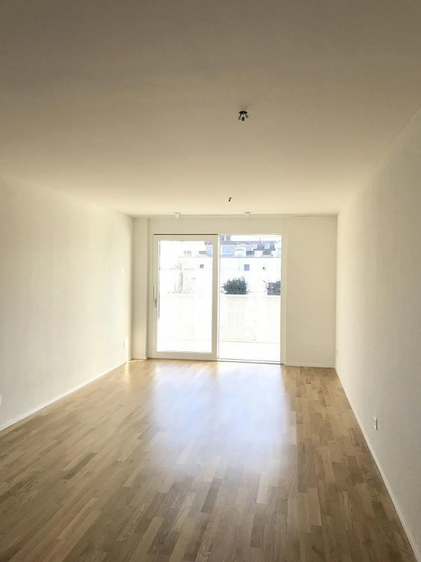 2 1/2-Zimmer-Wohnung mit schönem Sitzplatz - Foto 4 von 6