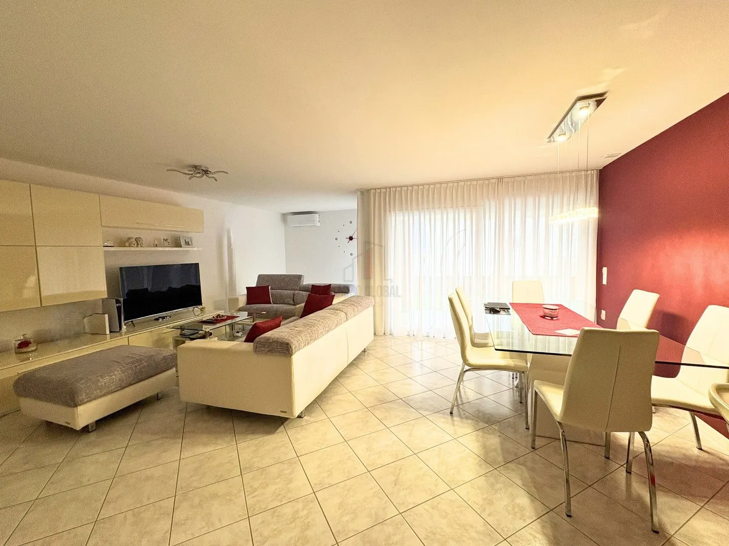 Modern amenities and garden, also as a second residence - Photo 2 of 12