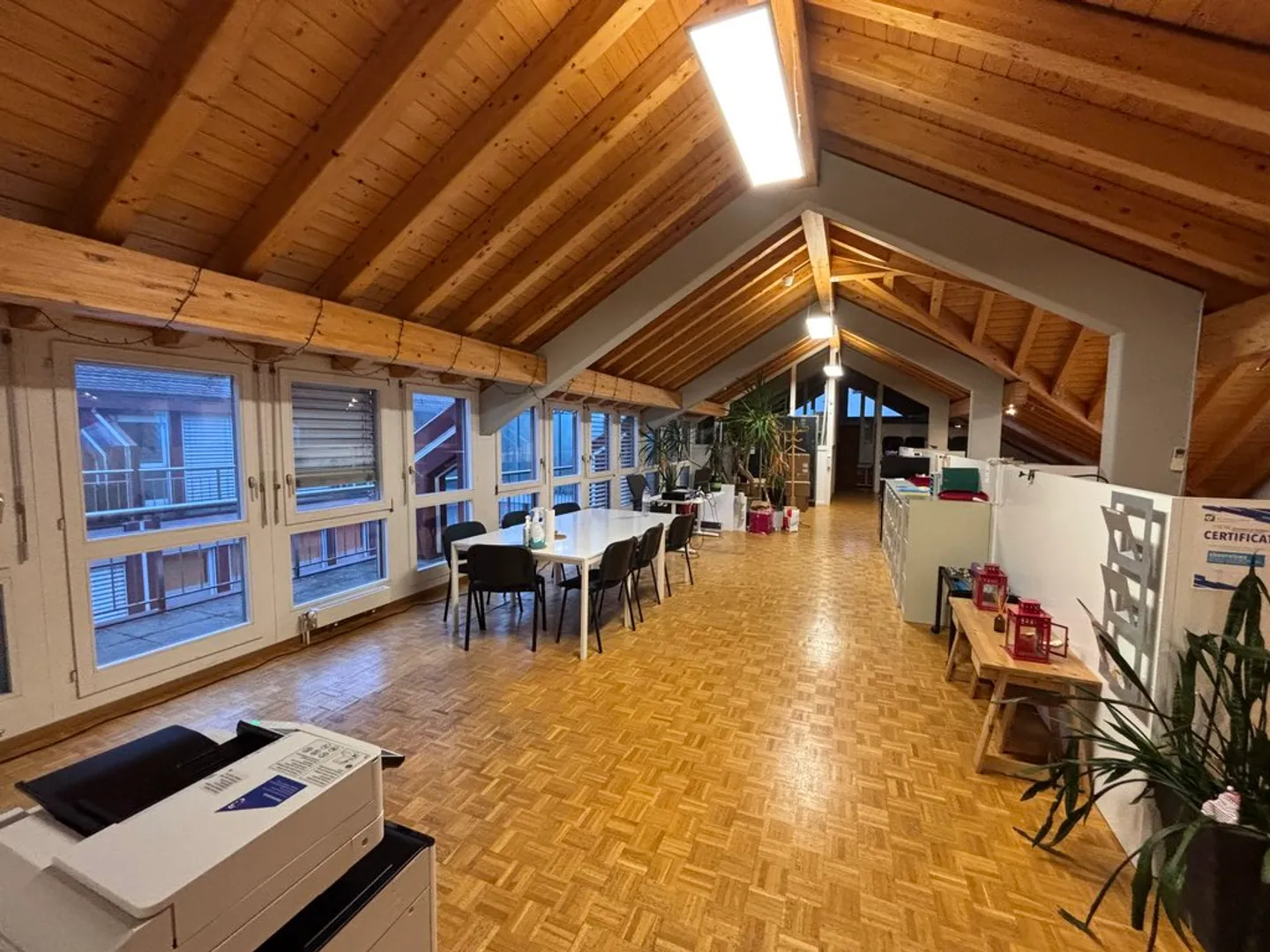 Office space for rent - Photo 2 of 3