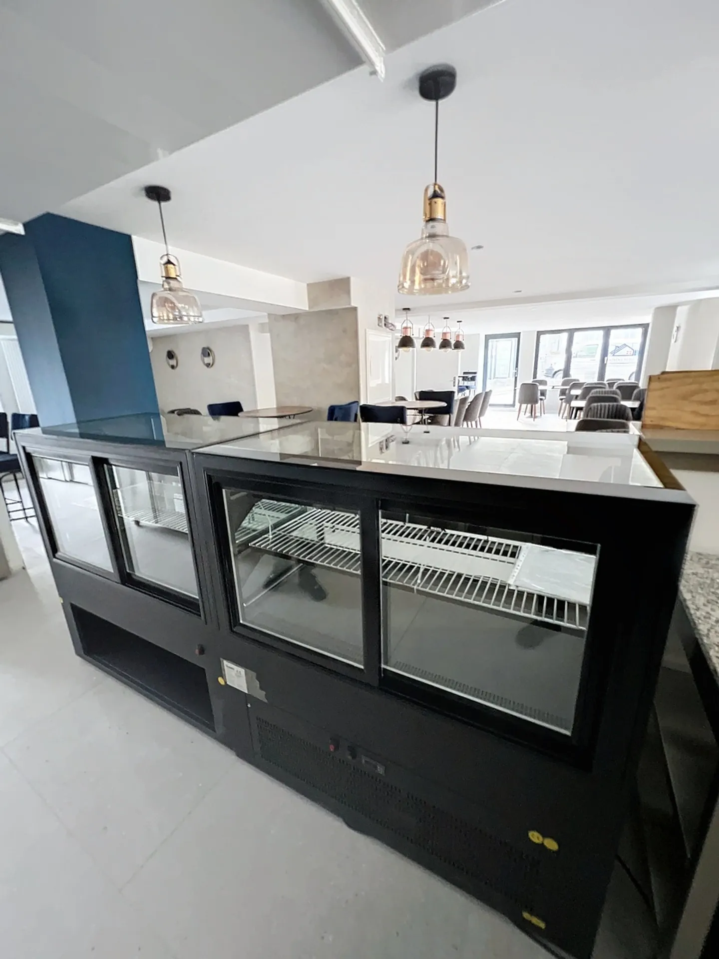 Pizzeria for rent in the center of Brassus - Photo 7 of 12
