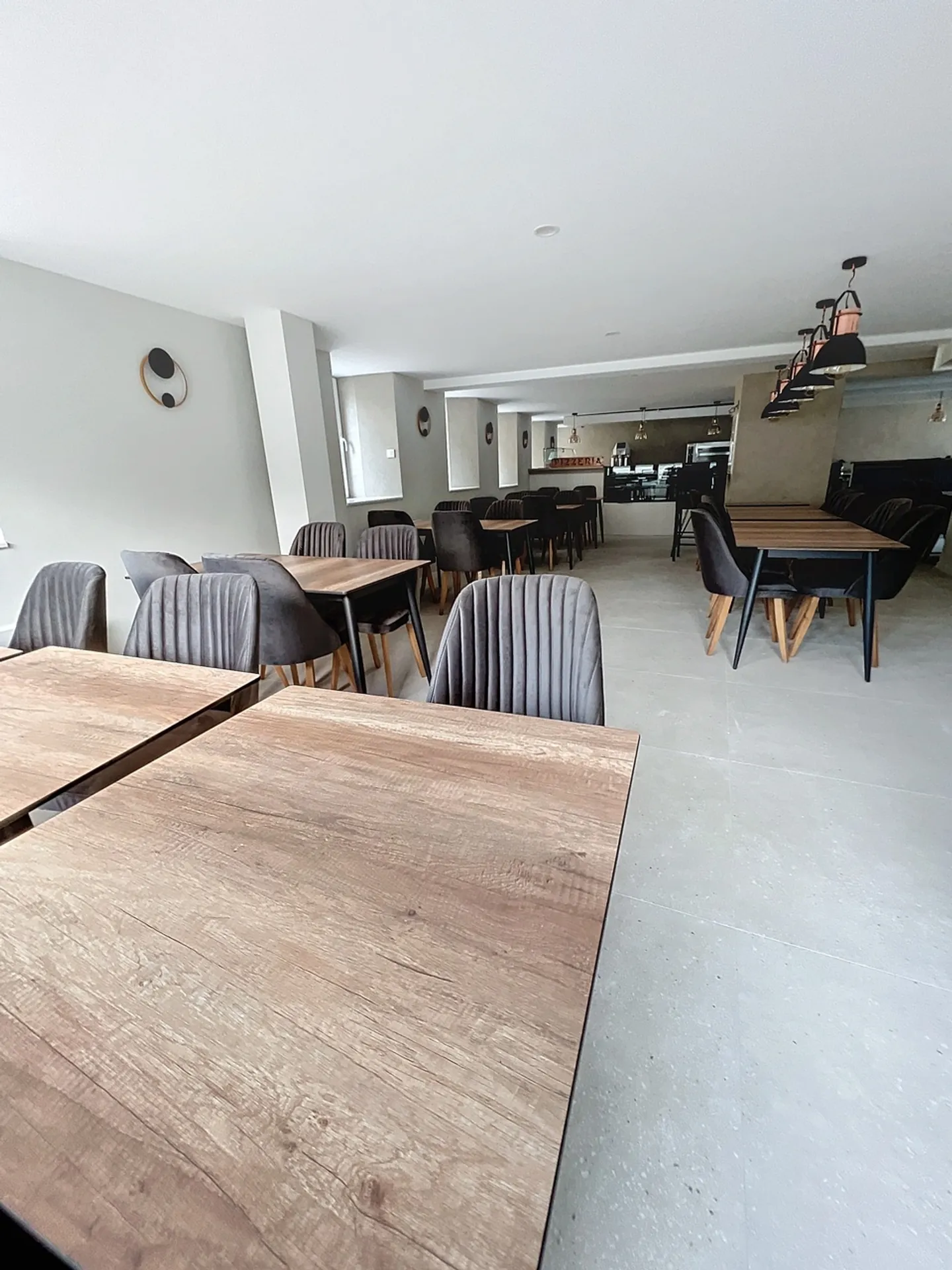 Pizzeria for rent in the center of Brassus - Photo 10 of 12