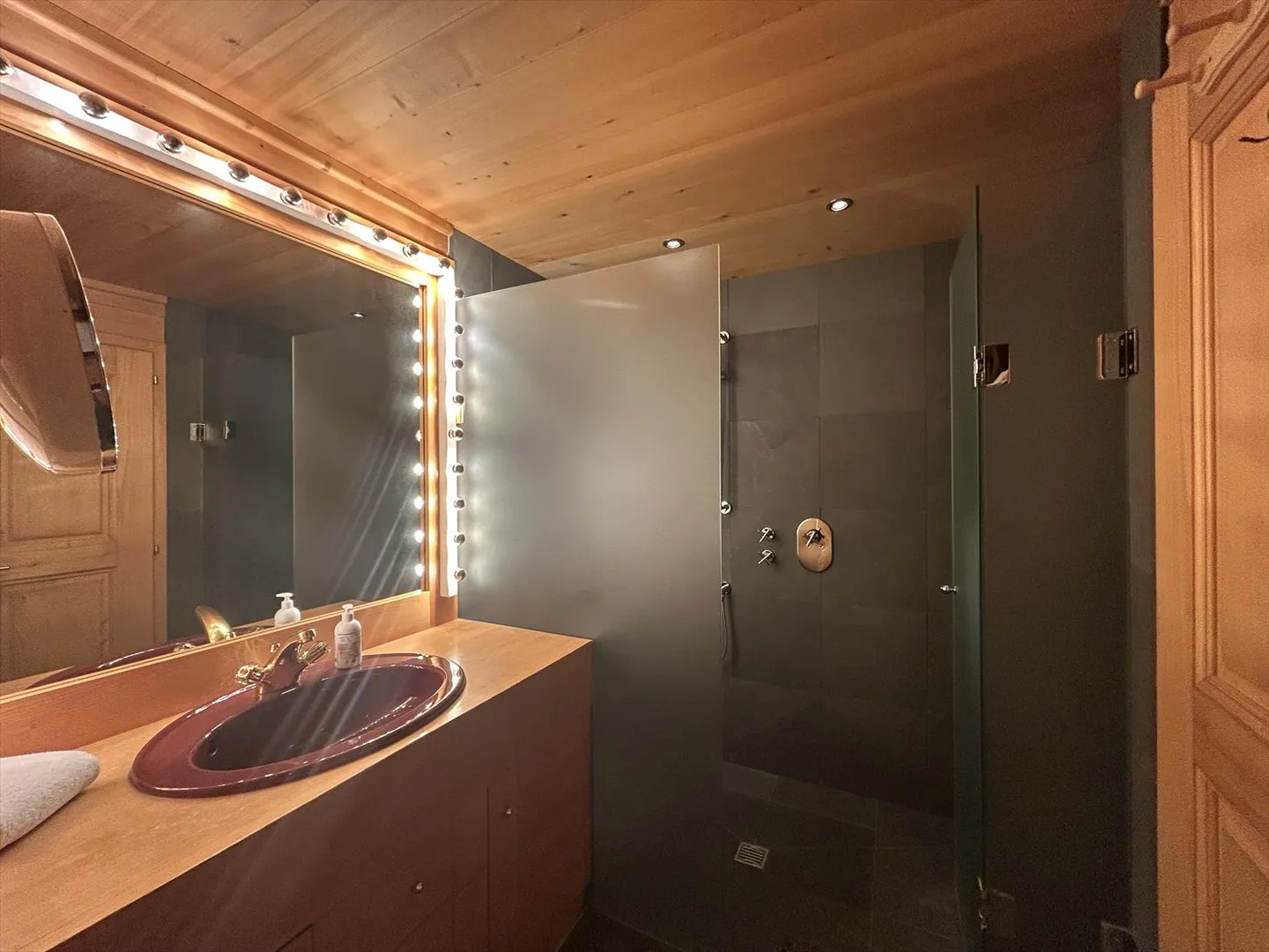 Chalet 5 rooms - Photo 12 of 19