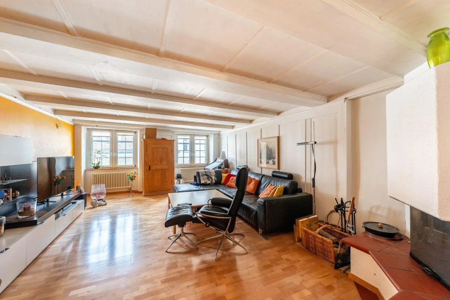 Appartement spacieux de 6 pièces dans la vieille ville de Schaffhouse, 217m2 - Photo 2 sur 11