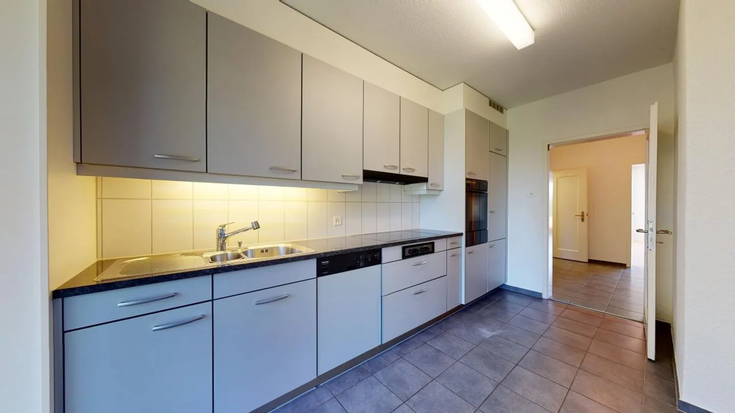 Charmant appartement 4 pièces - Photo 2 sur 11