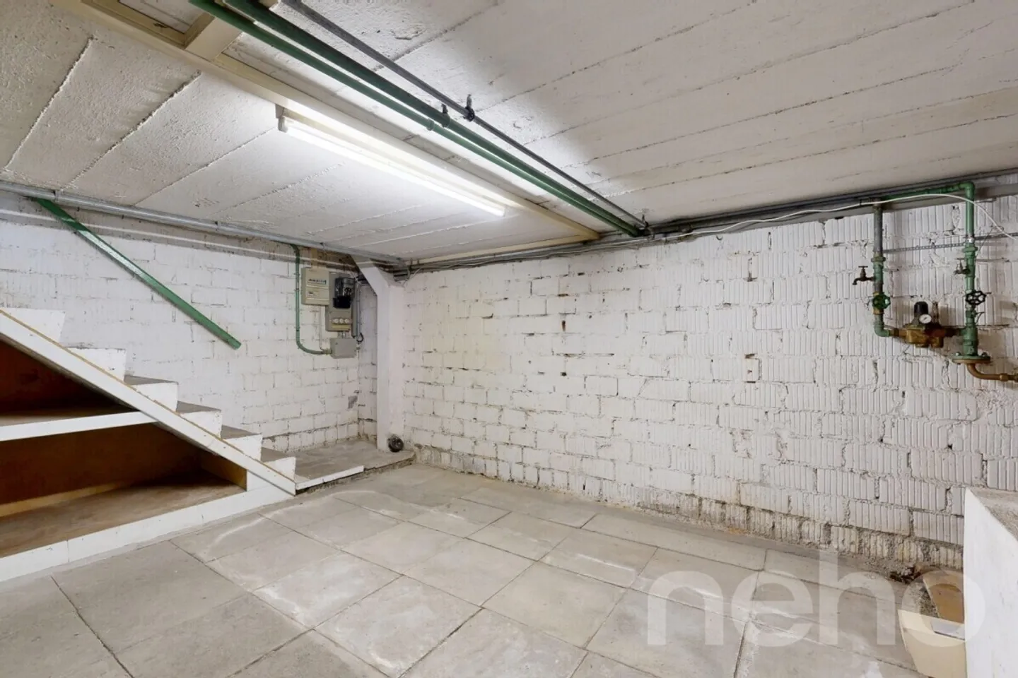 Casa angolare di 4,5 stanze con potenziale di espansione in posizione privilegiata - Foto 8 di 8