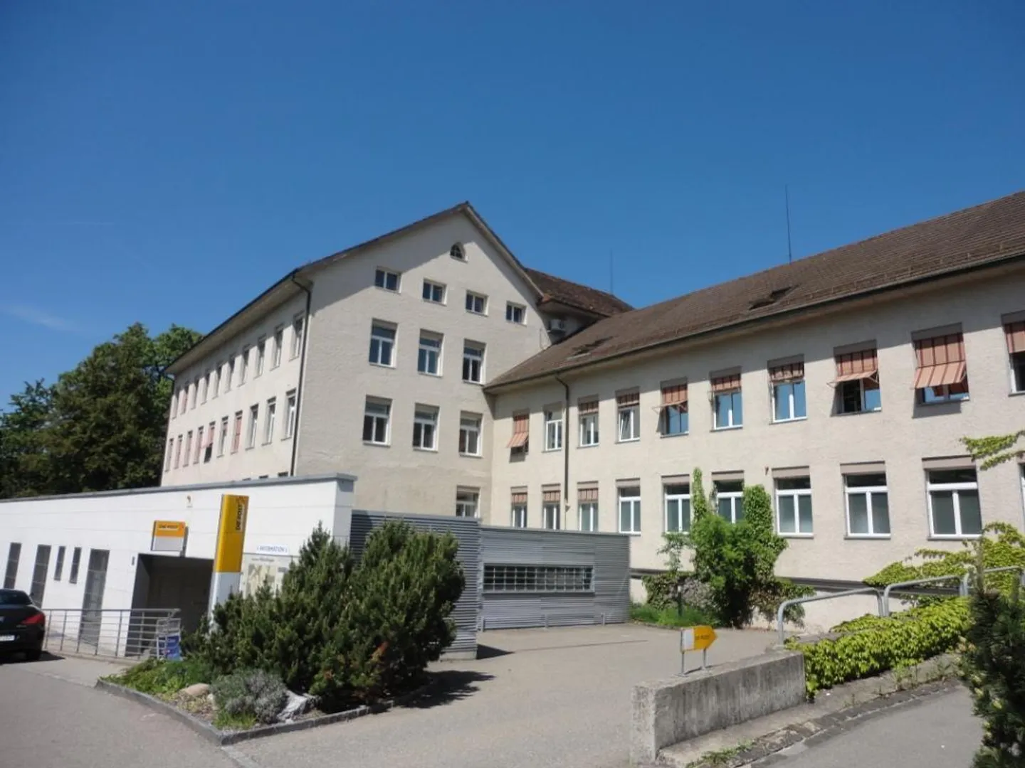Espace commercial lumineux (50 m²) à Weisslingen - Photo 1 sur 5