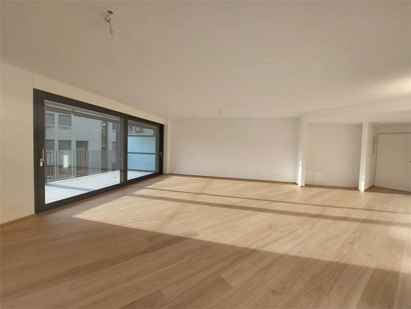 Rif2262B-Attikawohnung 5.5 Zimmer renoviert im Zentrum von Lugano - Foto 4 von 9