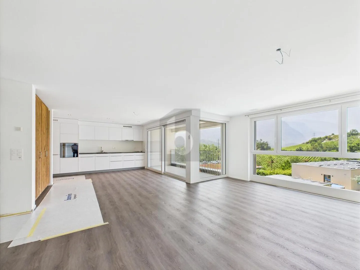 Appartamento moderno con balcone soleggiato - Foto 5 di 6