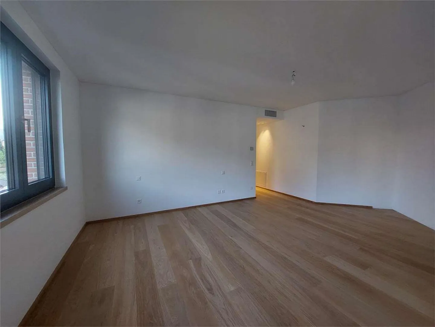 Rif2262B-Attikawohnung 5.5 Zimmer renoviert im Zentrum von Lugano - Foto 5 von 9