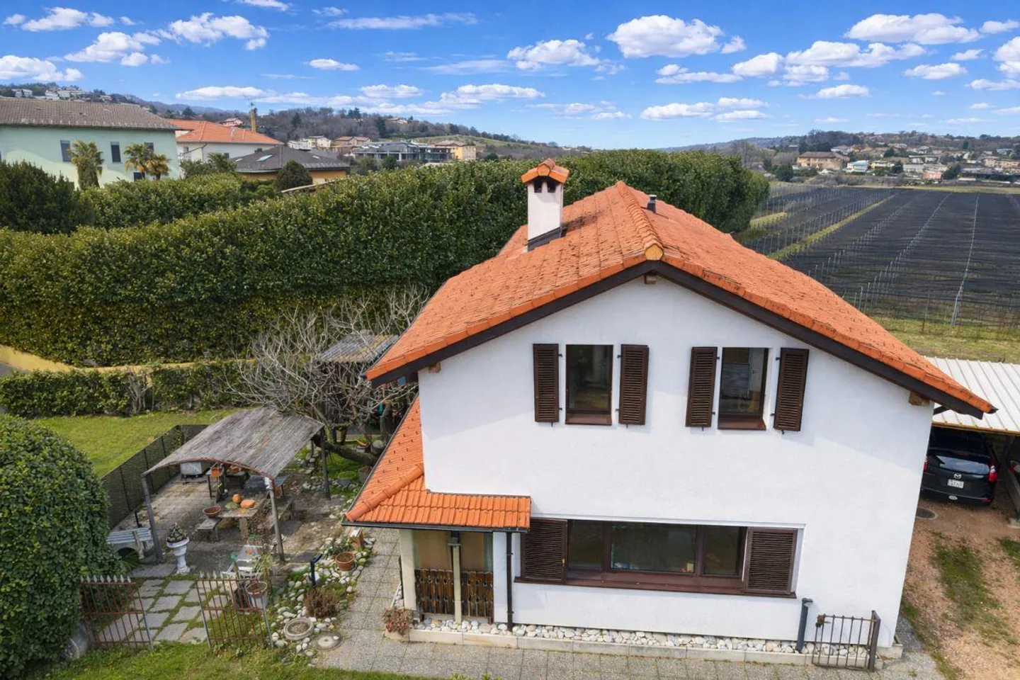 Einfamilienhaus mit Rustico, großem Garten und privatem Platz - Foto 2 von 25