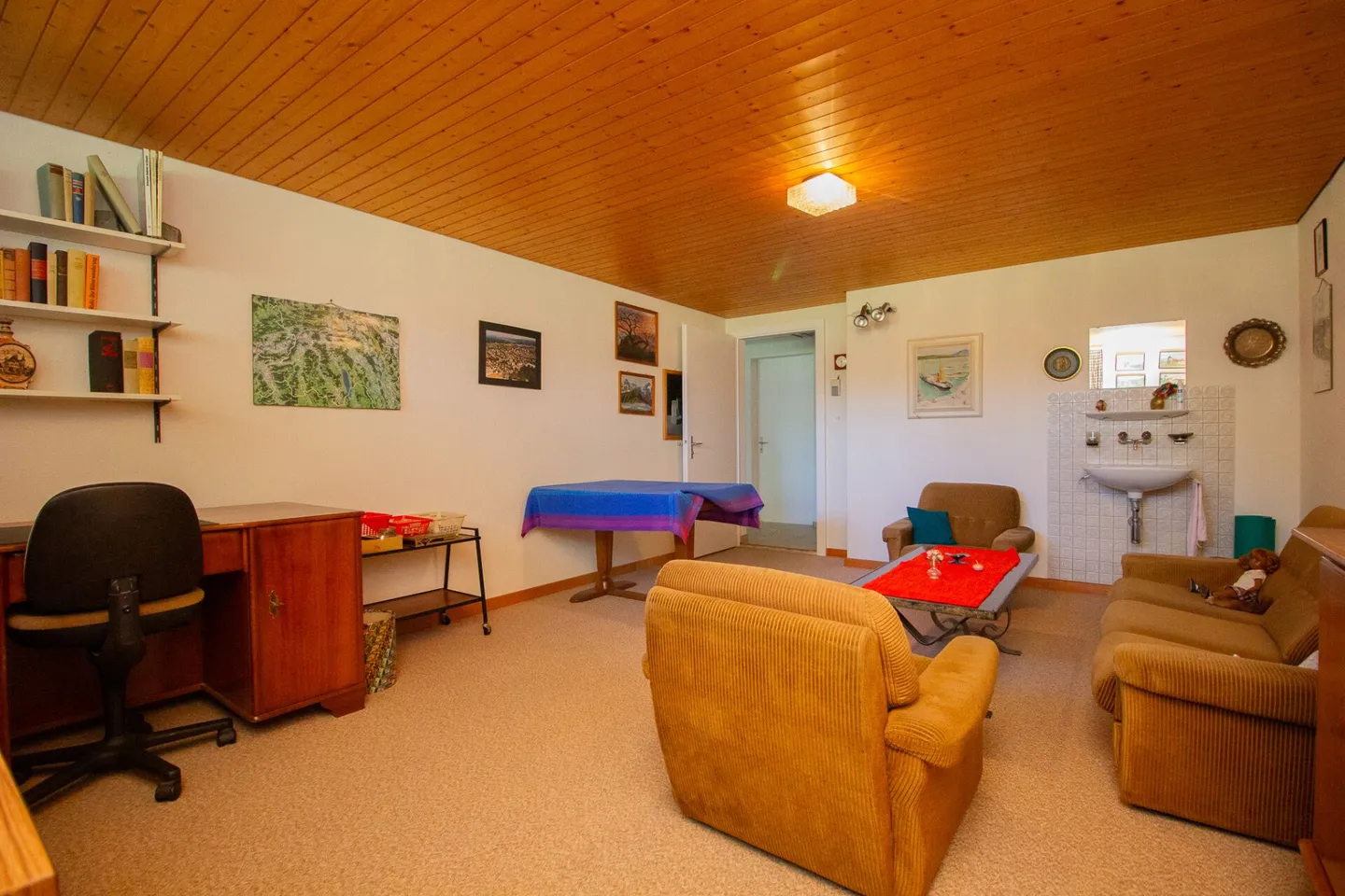 Appartement confortable de 4,5 pièces dans un emplacement calme avec salle de loisirs, garage et beaucoup de potentiel d'aménagement - Photo 21 sur 25