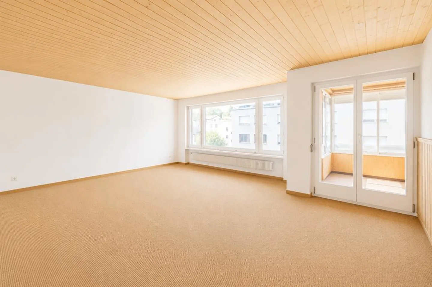 Spacious apartment for your own living ideas - Photo 3 of 8