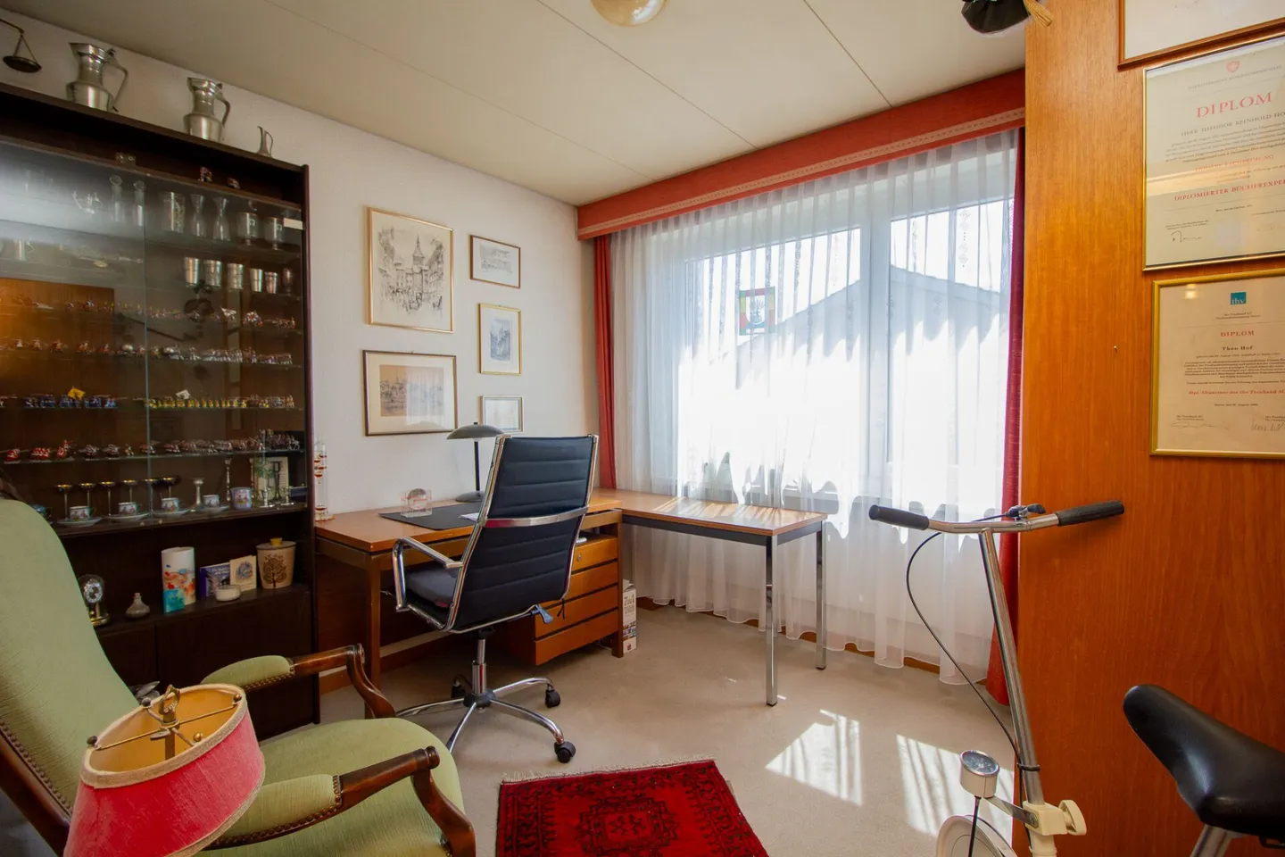 Appartement confortable de 4,5 pièces dans un emplacement calme avec salle de loisirs, garage et beaucoup de potentiel d'aménagement - Photo 19 sur 25