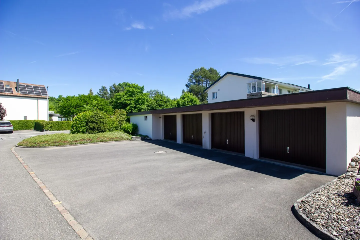 Appartement confortable de 4,5 pièces dans un emplacement calme avec salle de loisirs, garage et beaucoup de potentiel d'aménagement - Photo 24 sur 25