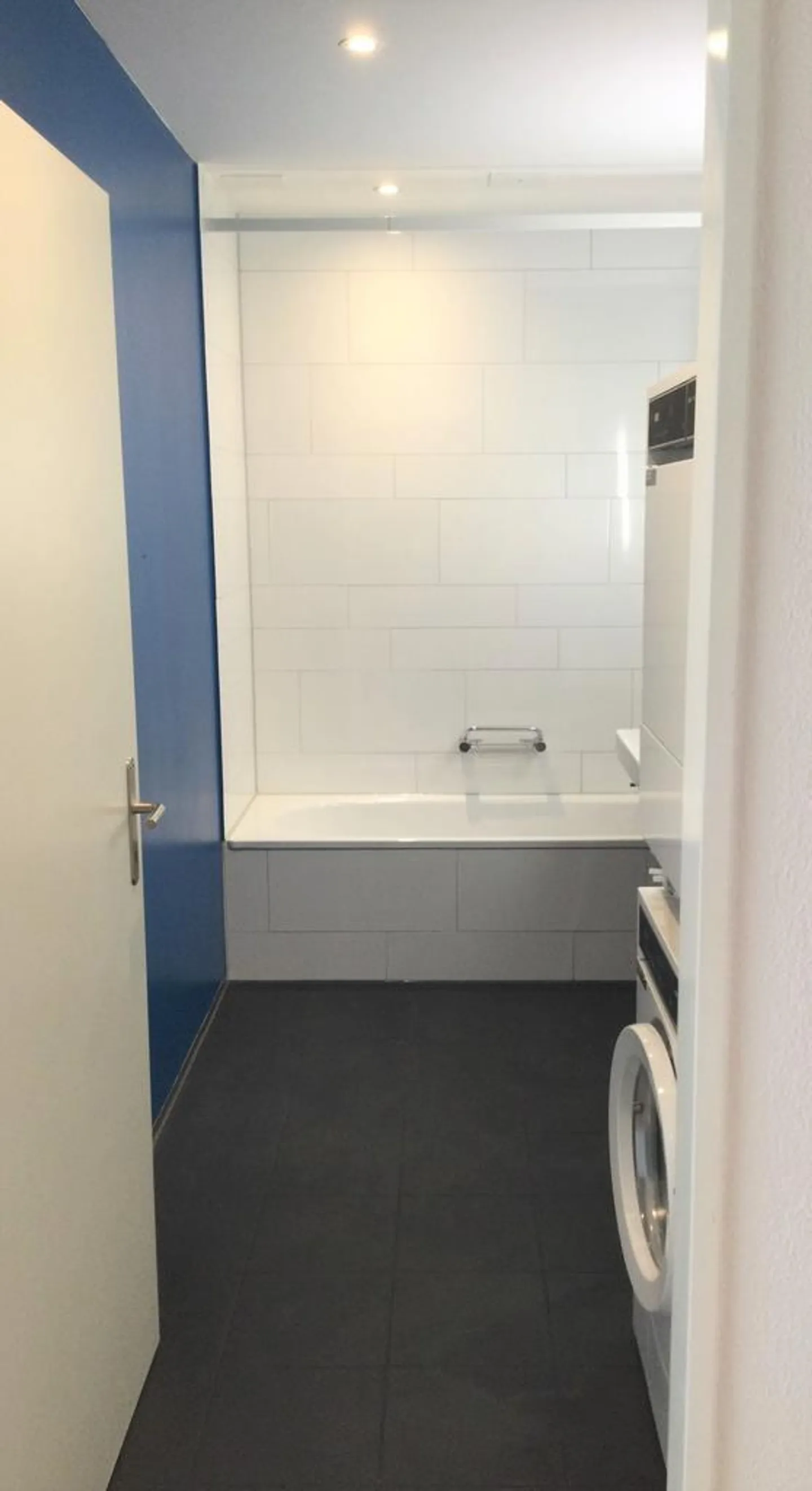 Modern 2.5-room apartment in a central location - Photo 12 of 12