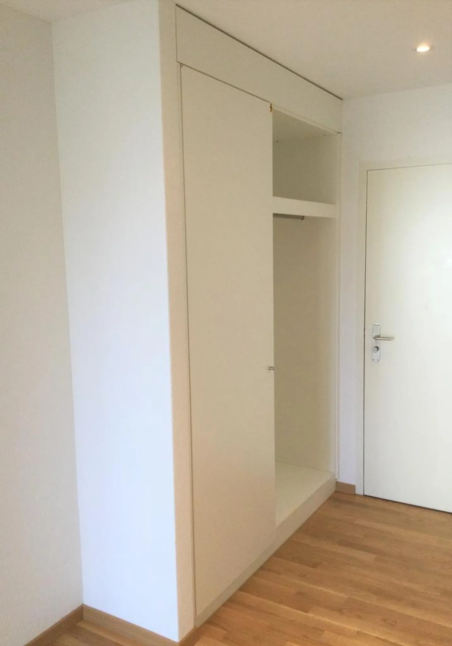 Modern 2.5-room apartment in a central location - Photo 10 of 12