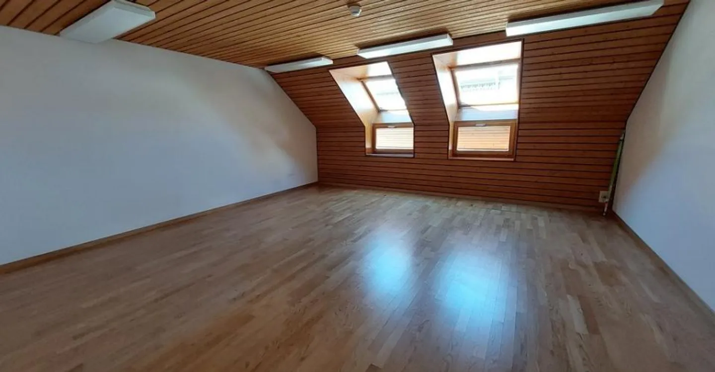 Large office on the 4th floor of 182m2 - Photo 3 of 9