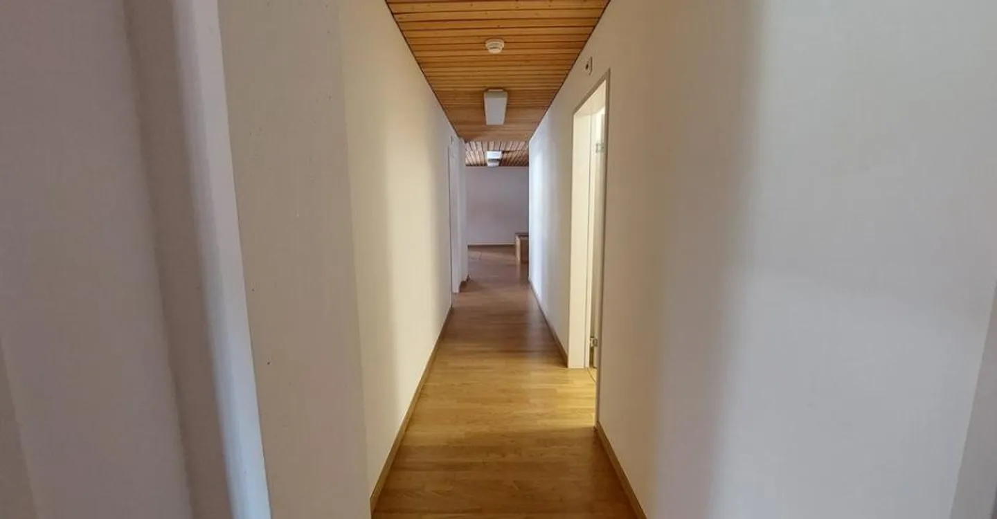 Large office on the 4th floor of 182m2 - Photo 9 of 9