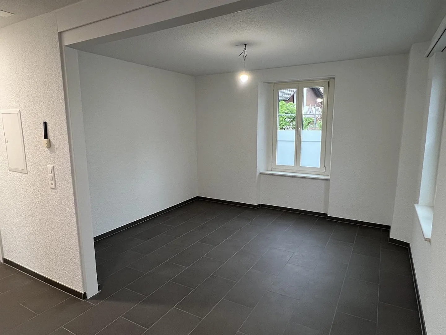 2.5 Room Apartment - Photo 2 of 6