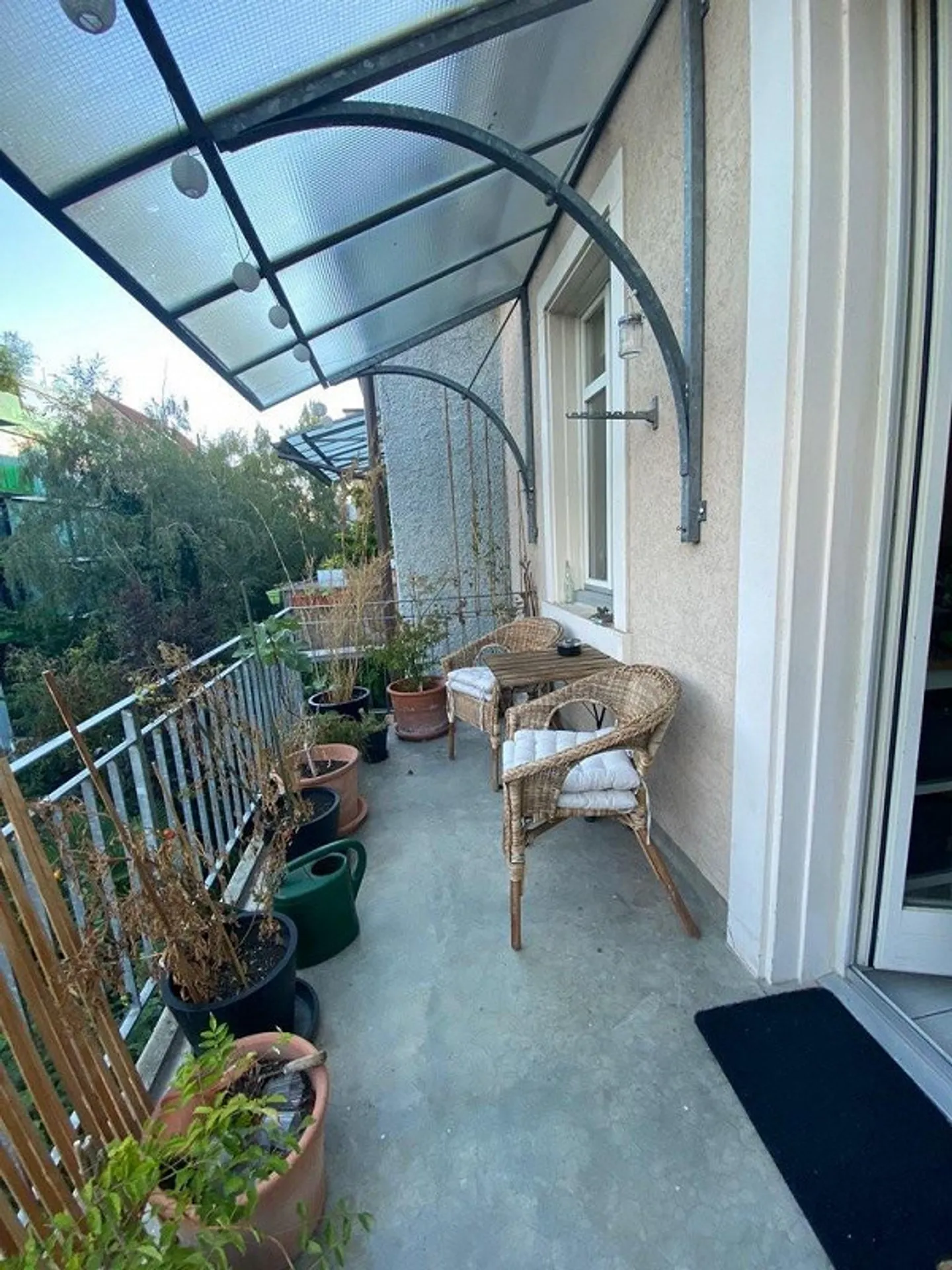 Charming old apartment with balcony - Photo 6 of 6