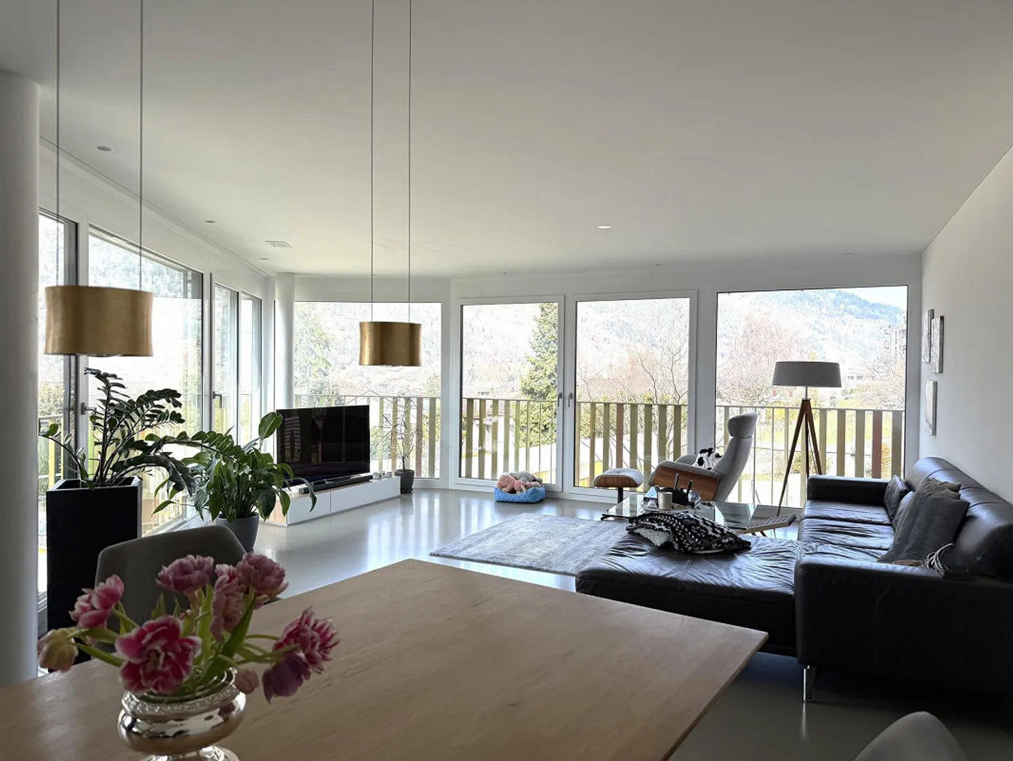 High-quality & modern living in a quiet and popular location - Photo 4 of 8