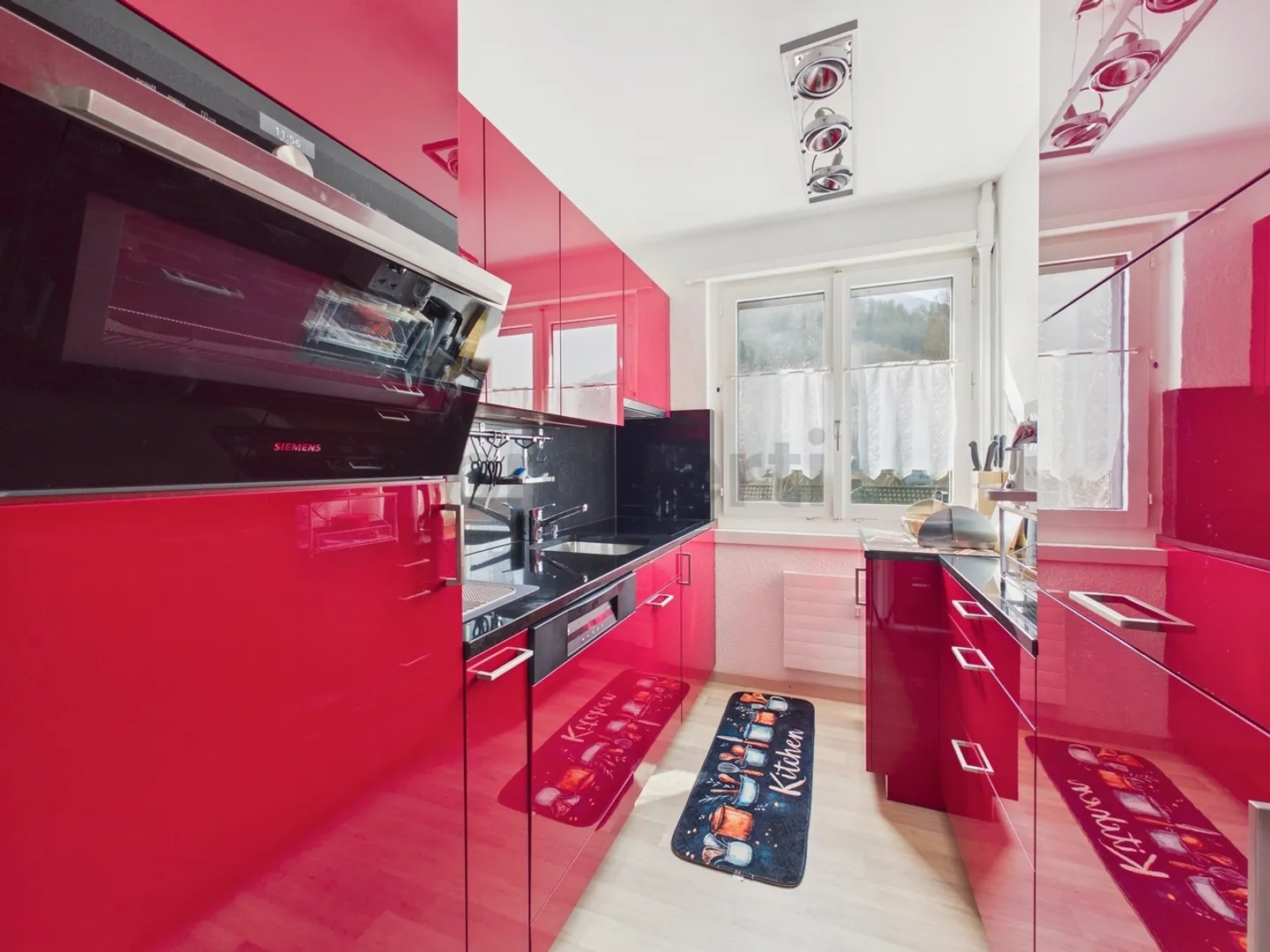 Appartement lumineux de 2,5 pièces meublé avec balcon, Murg - Photo 5 sur 10