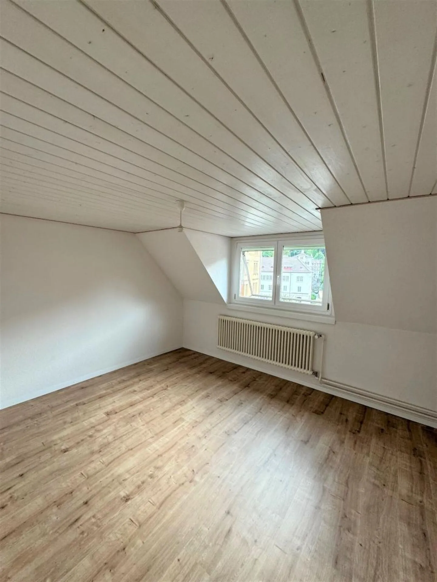 Appartement 4 pièces rénové au Locle - Photo 5 sur 5