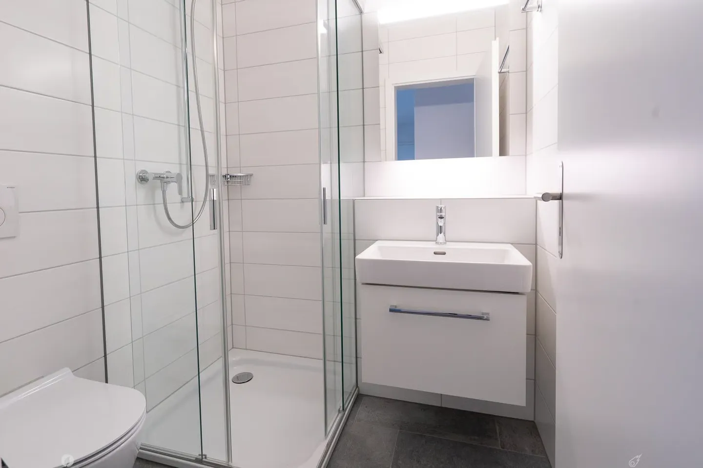 Moderne Attika-Wohnung in Biel - Foto 4 von 7