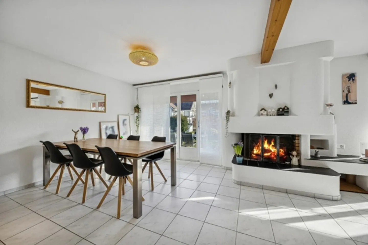 Casa unifamiliare di 4,5 stanze in una posizione adatta alle famiglie - Foto 2 di 13