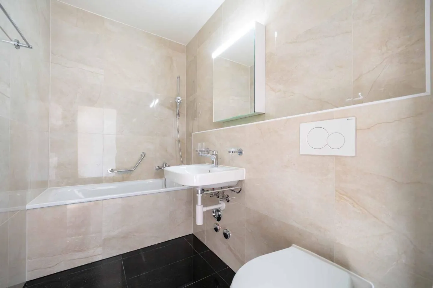NEU! Wunderschöne 4,5-Zimmer-Wohnung von 138m2 mit Seeblick - Foto 9 von 13