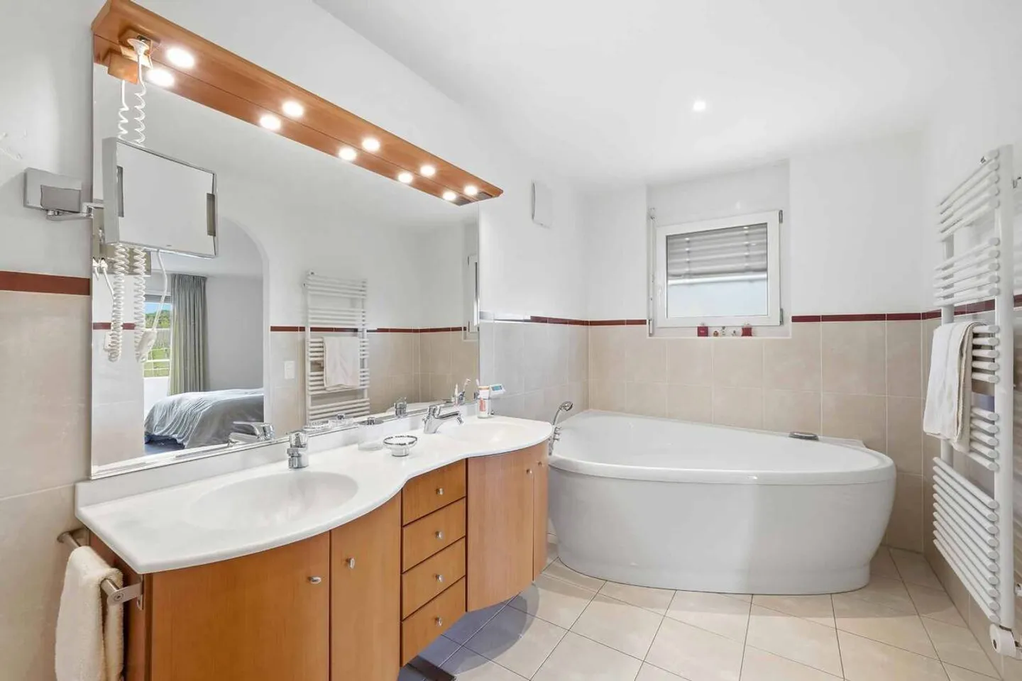 Grand appartement au calme total, avec vue! - Photo 11 of 13