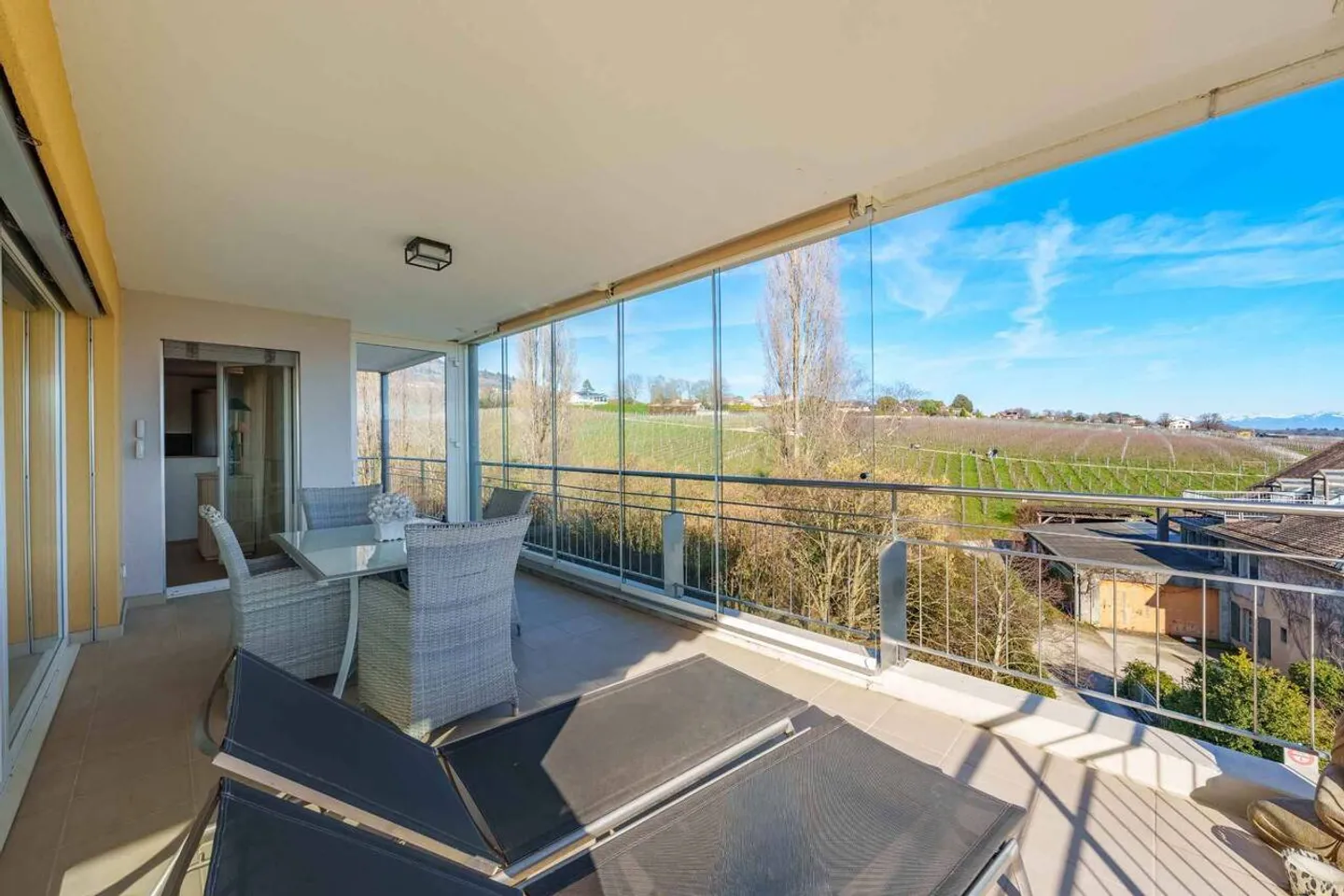 Grand appartement au calme total, avec vue! - Photo 12 of 13