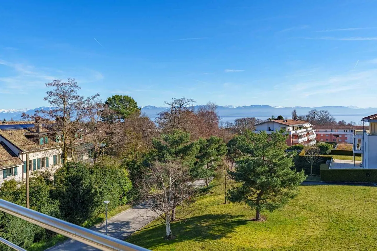 Grand appartement au calme total, avec vue! - Photo 13 of 13