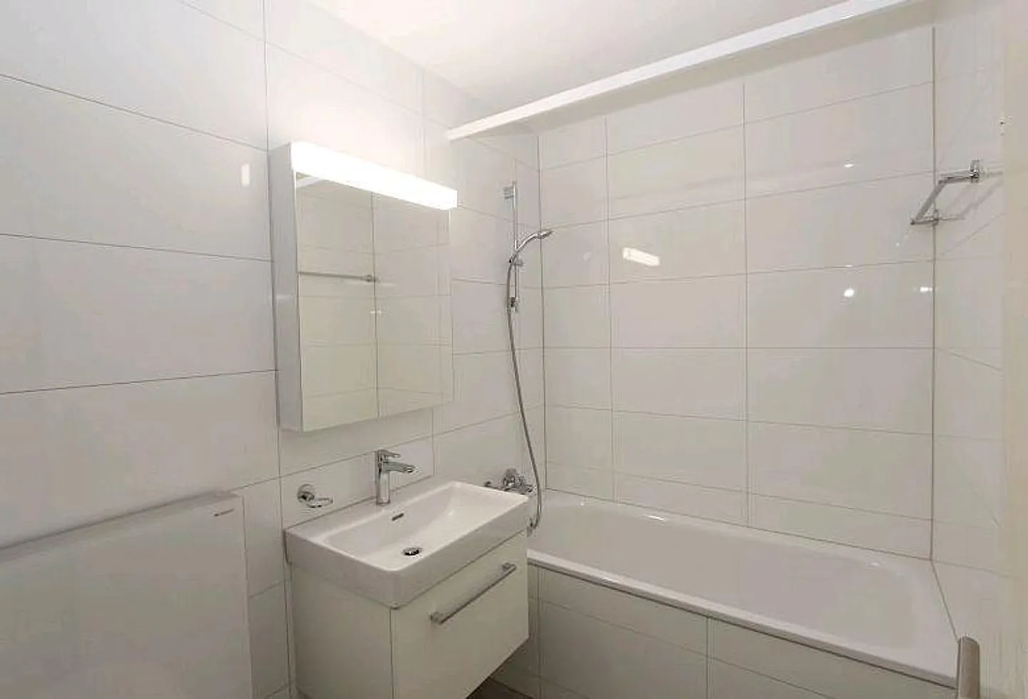 Appartamento luminoso e spazioso di 3,5 stanze cerca nuovo inquilino! - Foto 3 di 8
