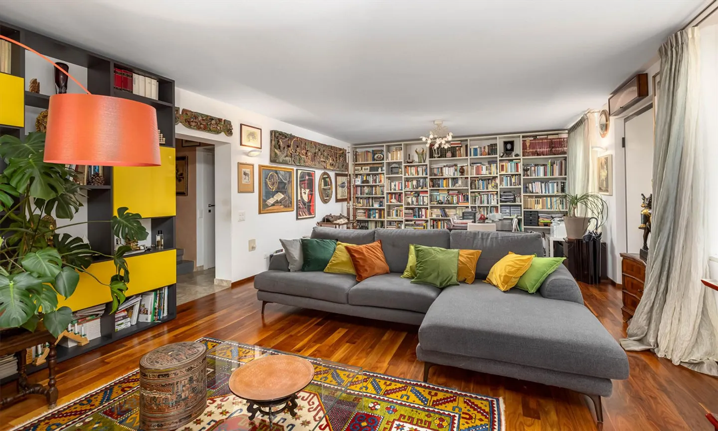 Romantische 5.5-Zimmer-Villa mit Garten in Villa Luganese - Foto 2 von 9