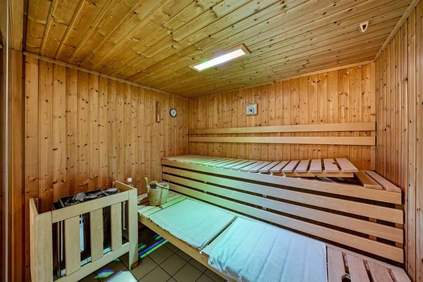 Grand appartement au calme total, avec vue! - Photo 8 of 13