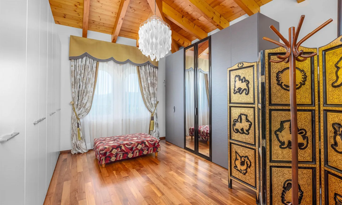 Romantische 5.5-Zimmer-Villa mit Garten in Villa Luganese - Foto 7 von 9