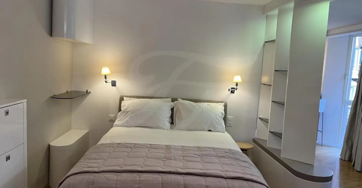 Elegant Apartment in Geneva - Photo 4 of 5