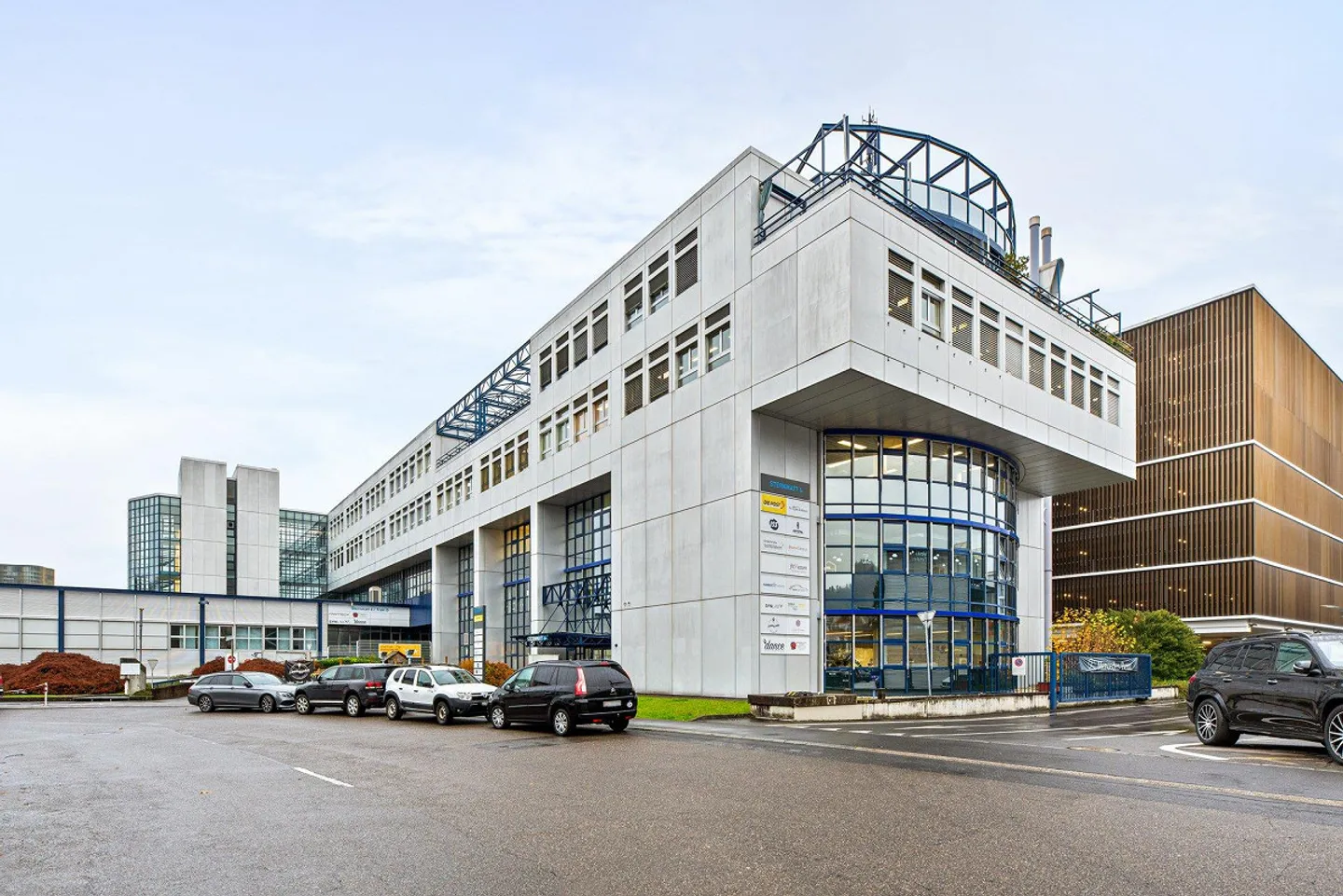 Flexible Bürofläche zu vermieten - Geschäftshaus Sternmatt 6, Kriens - Foto 1 von 6