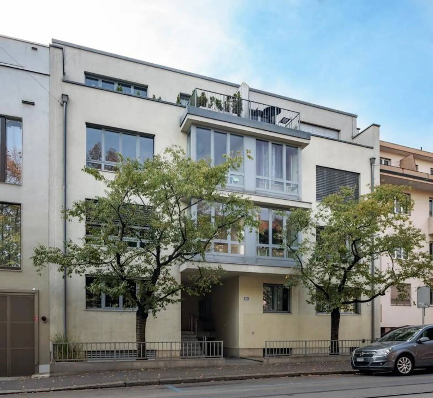 Bright apartment near Allschwil - Photo 1 of 8