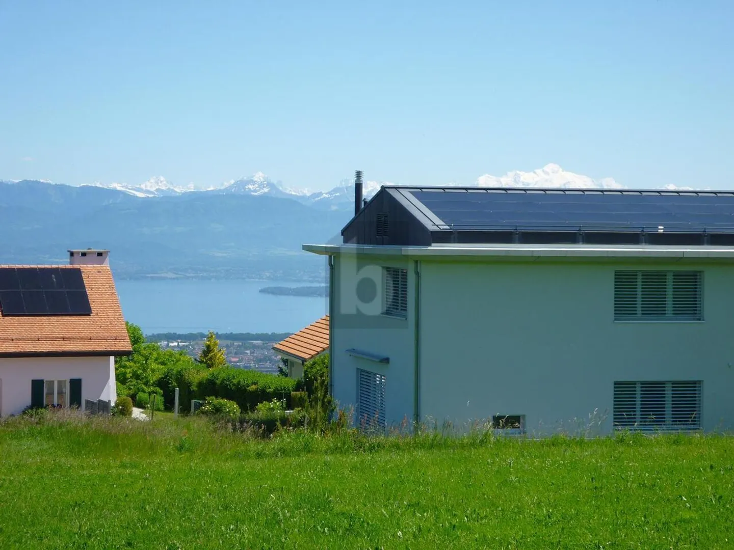 NEW VILLA: 4 BEDROOMS + ONE INDEPENDENT ROOM - Photo 2 of 6