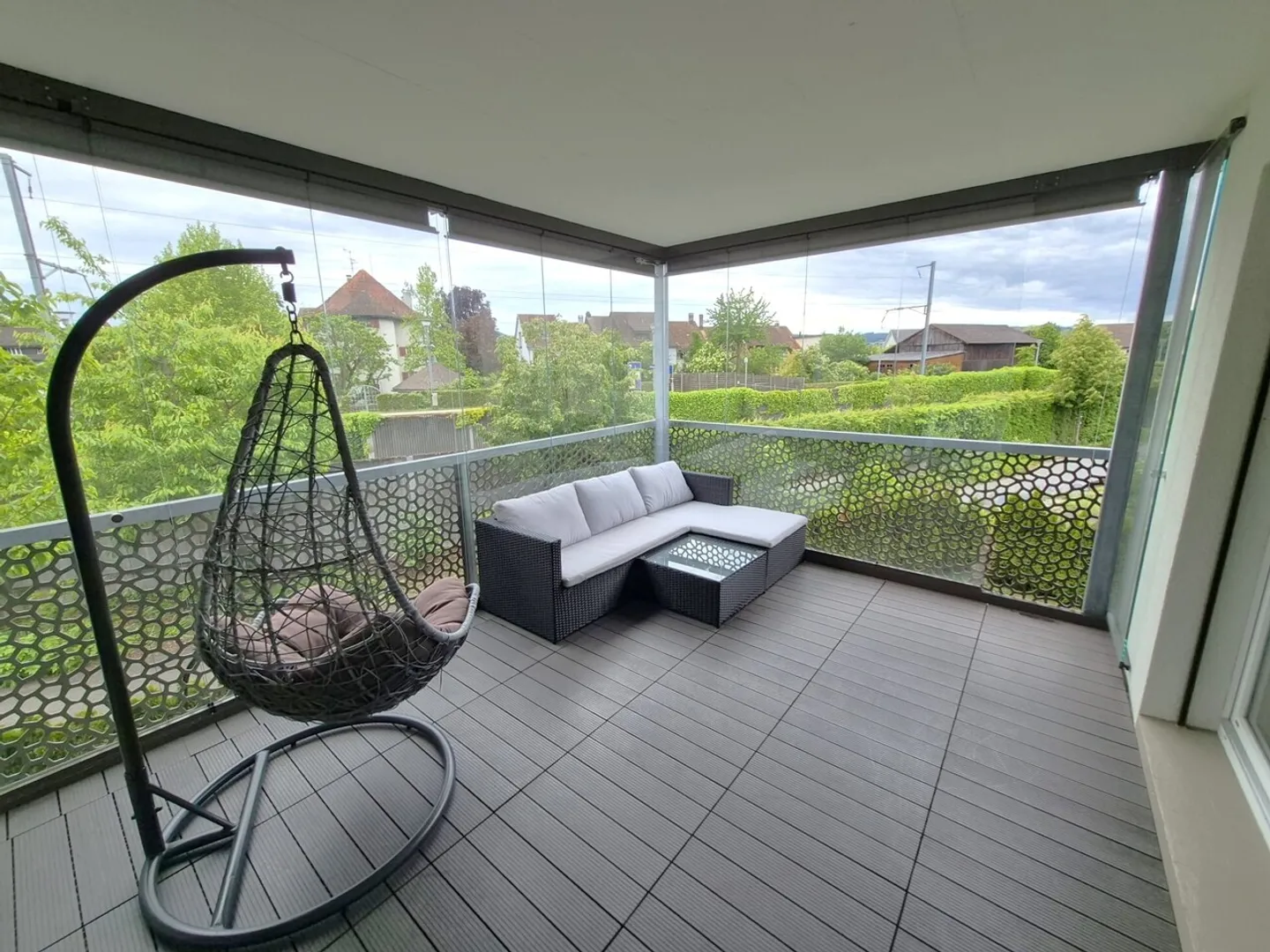 Modern living near the Klingnau train station - Photo 1 of 12