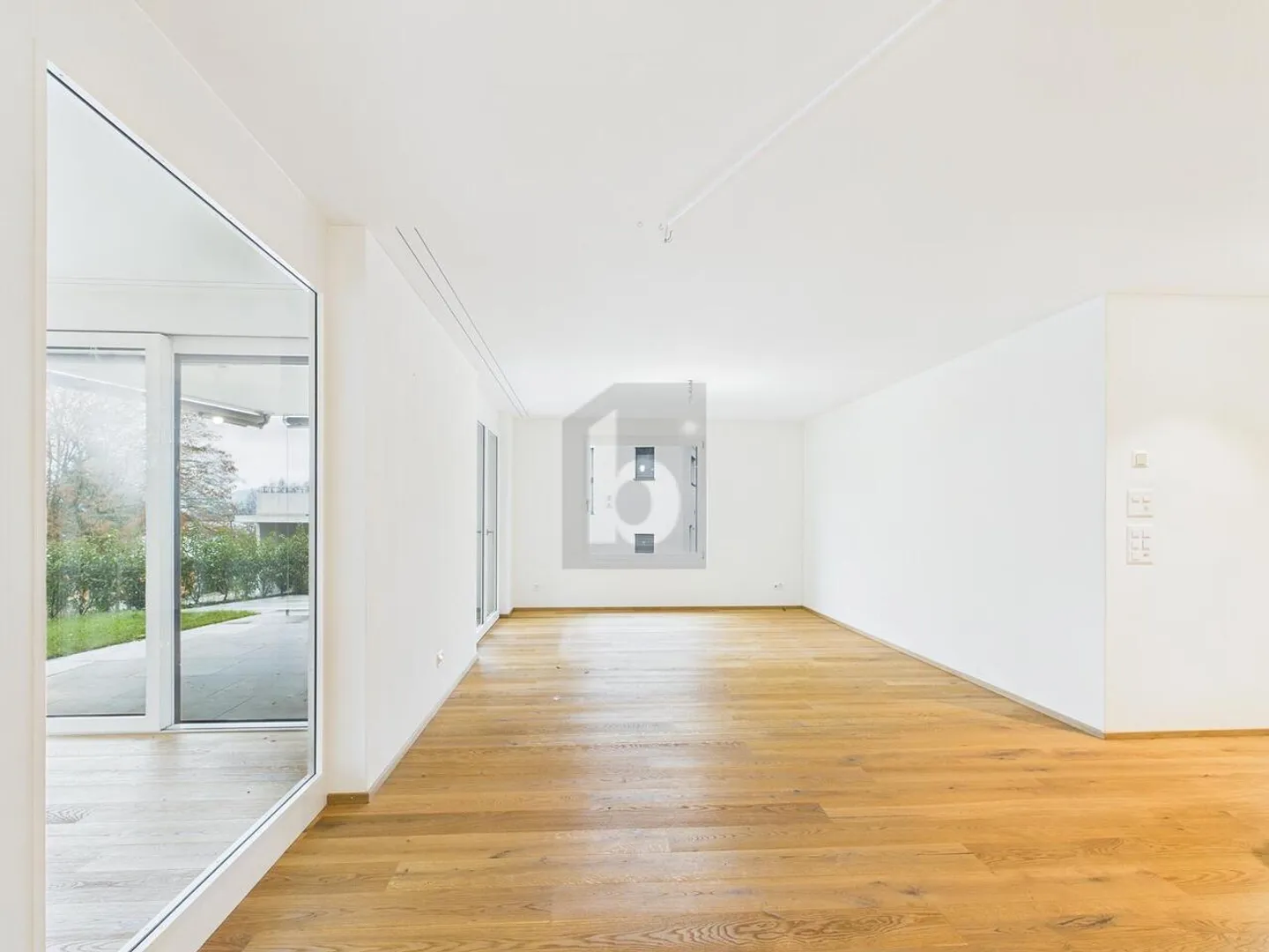 Luxuriöse Wohnung mit Garten - Foto 4 von 6