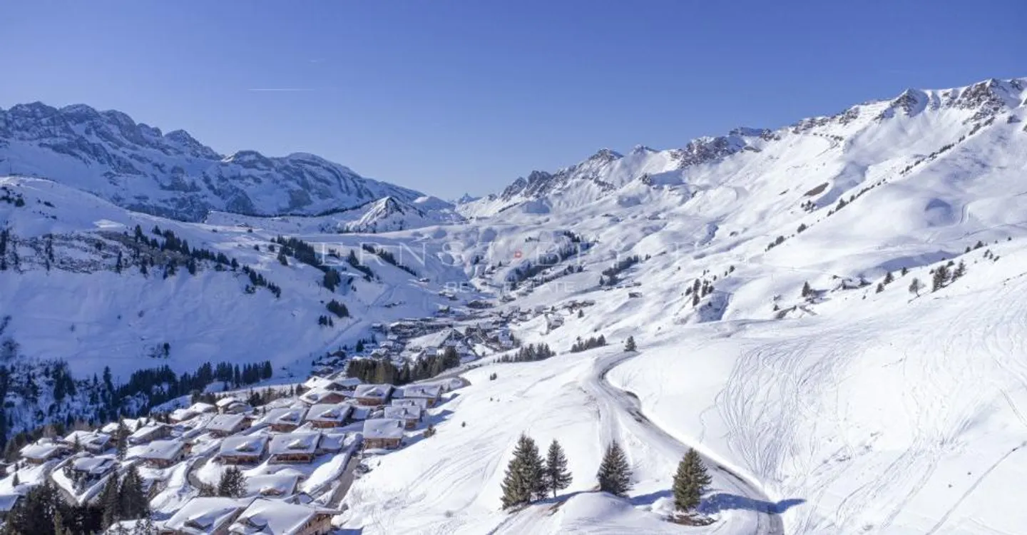Magnificent mountain chalet with breathtaking view - Photo 1 of 9