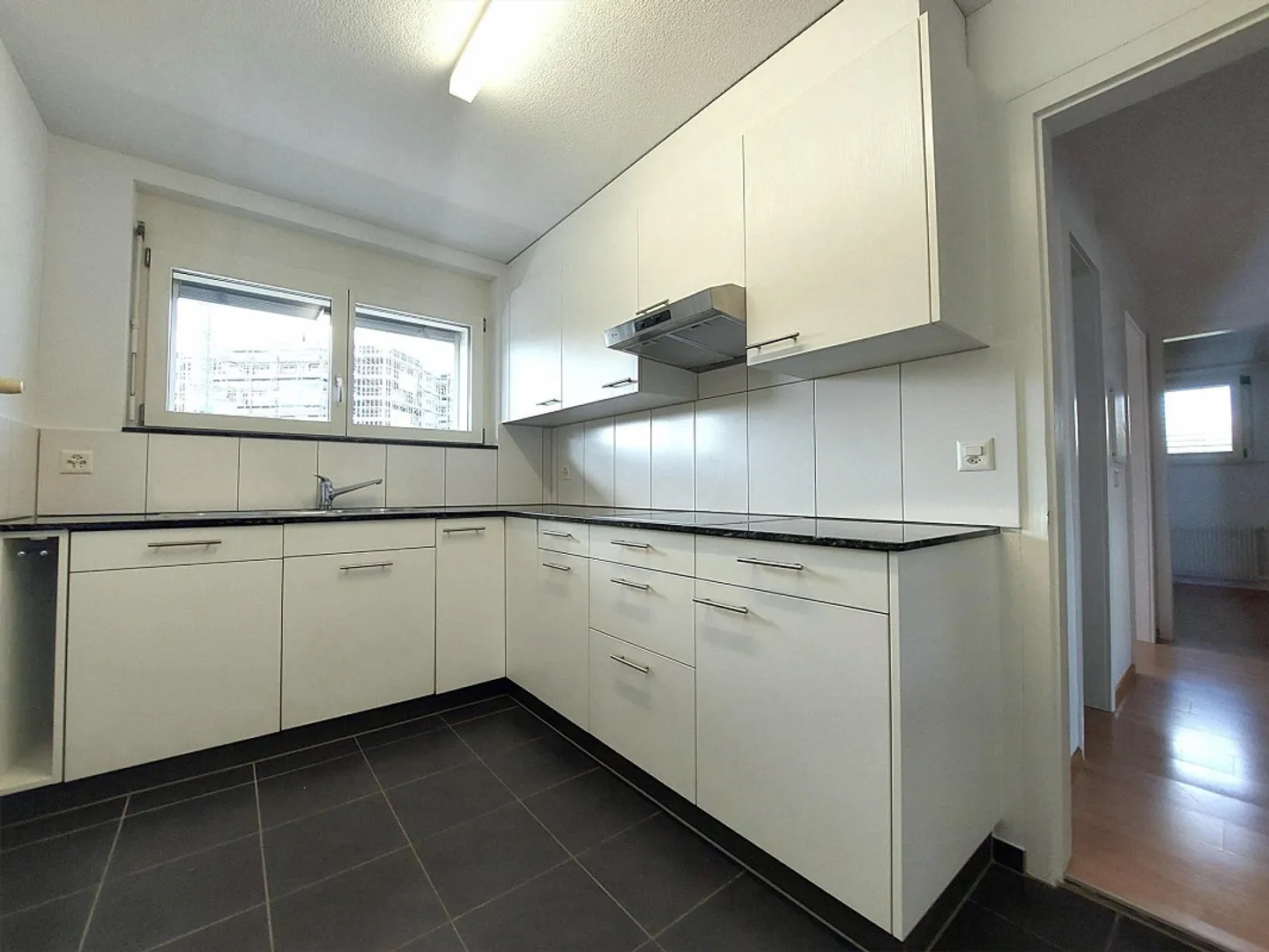 3-room apartment near the train station in Sursee - Photo 2 of 9