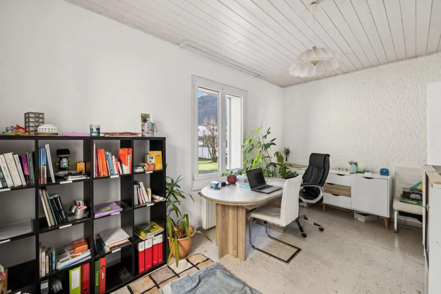 Large character house with swimming pool and jacuzzi - Photo 11 of 13