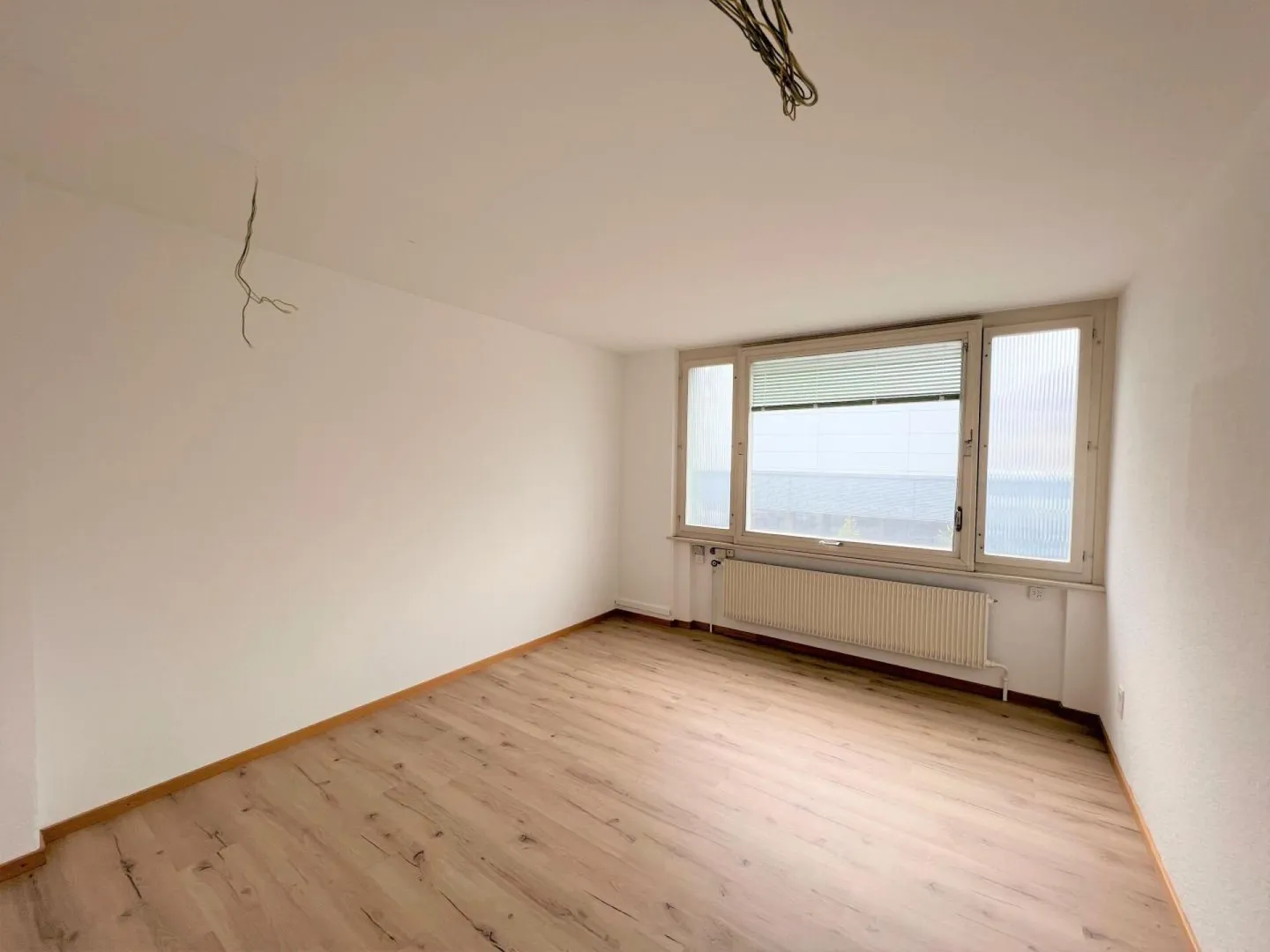 Amministrativo/Ufficio 4 stanze 70 m2 a Locle - Foto 5 di 6